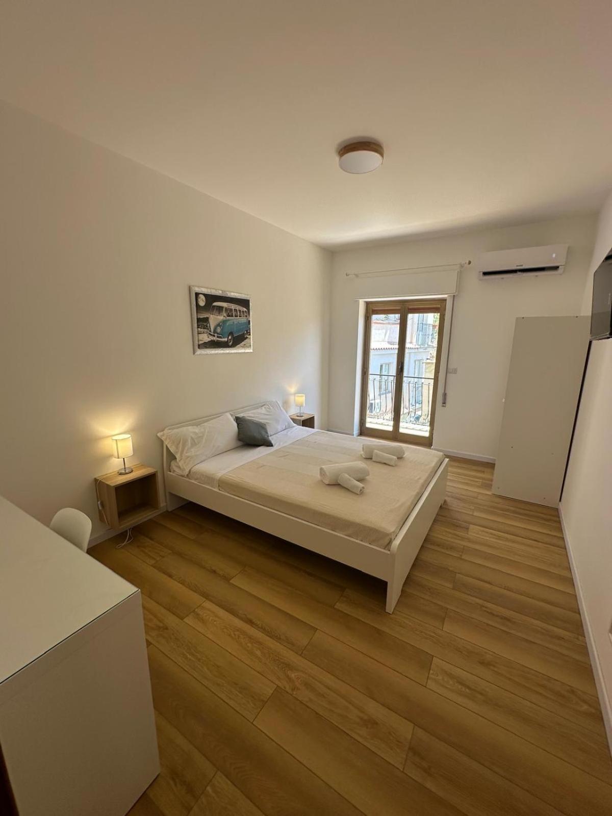 We Home Taormina Center With Parking Екстер'єр фото