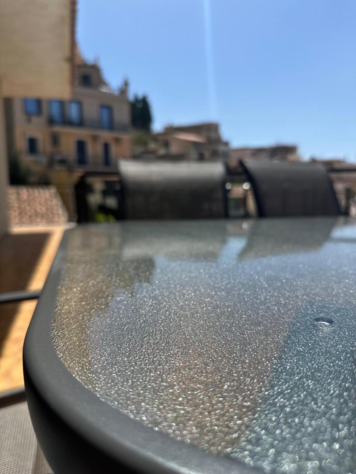 We Home Taormina Center With Parking Екстер'єр фото